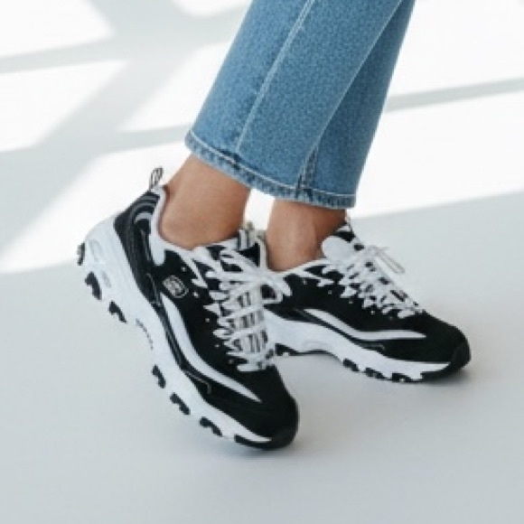 Skechers Shoes - Skechers D'Lites Women's Black White & Pink Memory Foam Sneakers